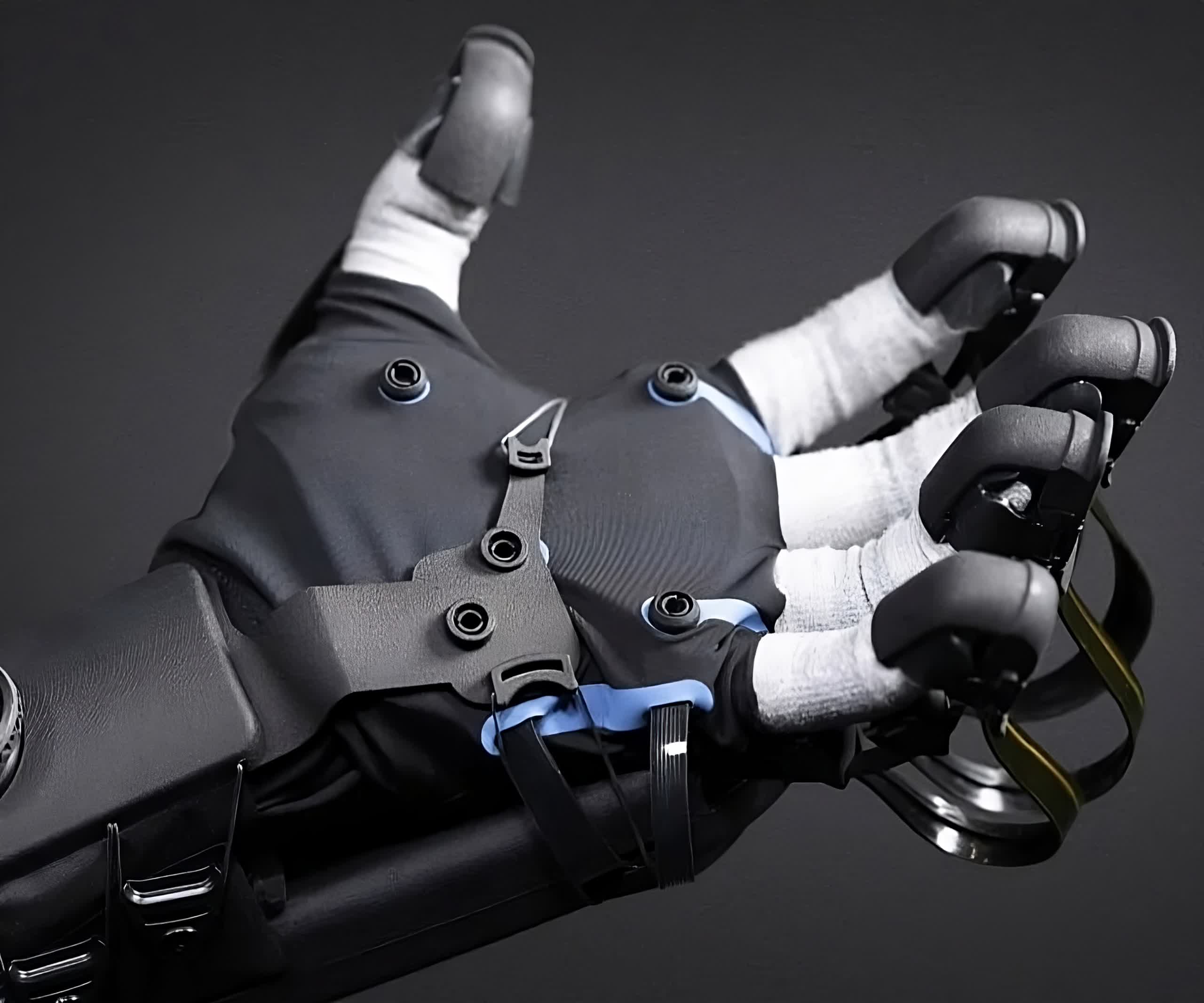 resize HaptX Gloves DK Close Up 720x600 1 jpg transformed